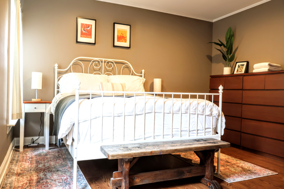 3 Bedroom in the Heart of the Art's District - Photo 6