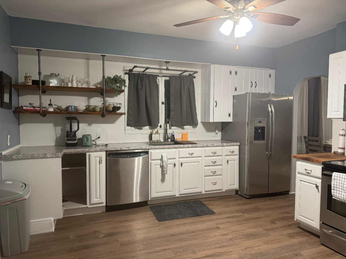 Cozey 3 bedroom Retreat - near airport and downtown - Photo 4