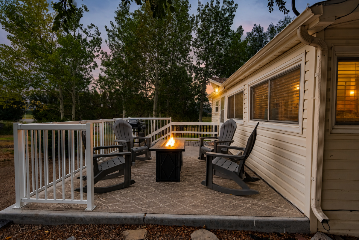 Almy Modern Retreat - Photo 3