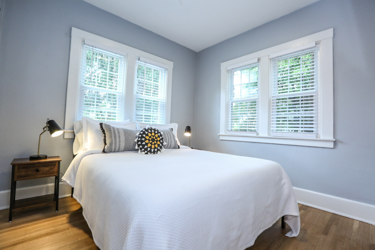 Newly Remodeled Mid-Century Modern | 3BR | Fully Furnished - Photo 9