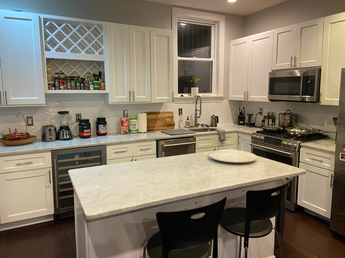 Furnished Victorian Rowhome with Antique Marble Mantels - Super Convenient Location! - Photo 6