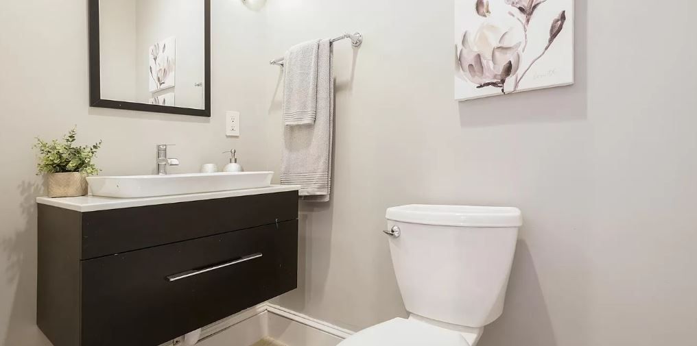 Furnished Victorian Rowhome with Antique Marble Mantels - Super Convenient Location! - Photo 11