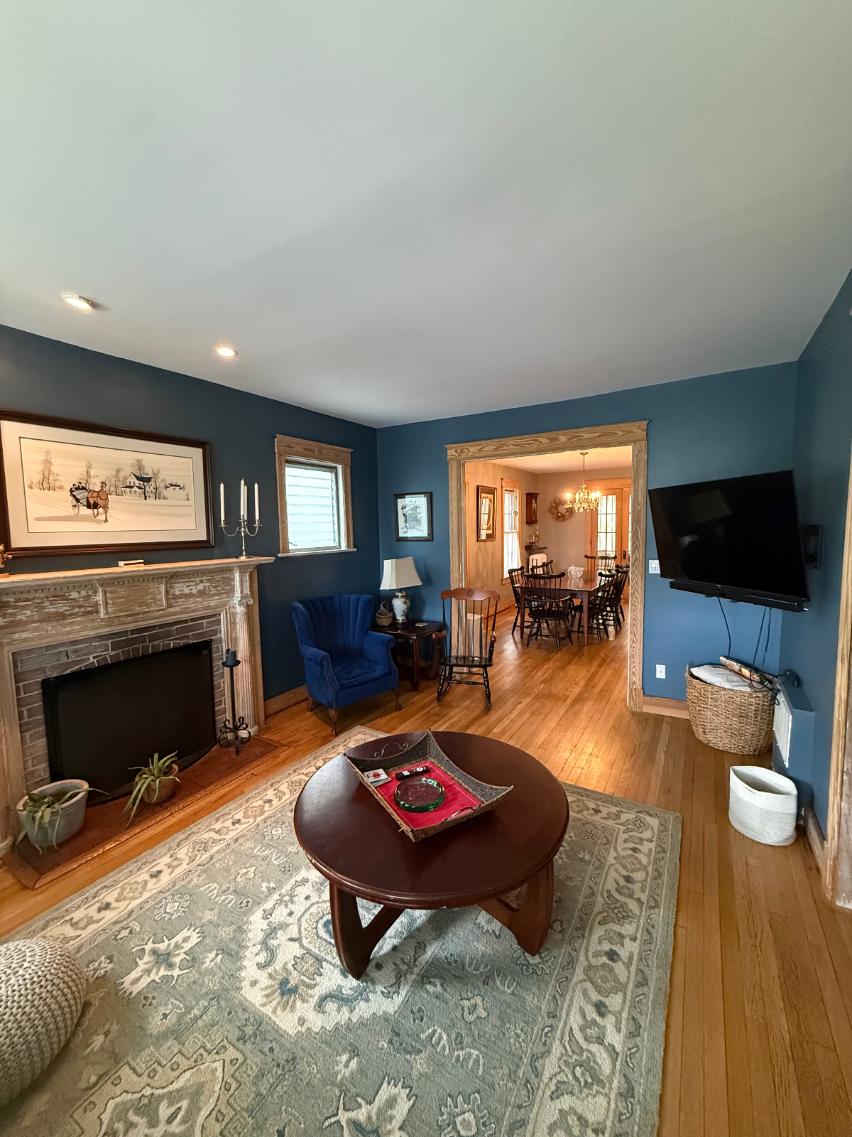 Gorgeous Three-Bedroom Two-Story Home in Cleveland Park - Photo 3