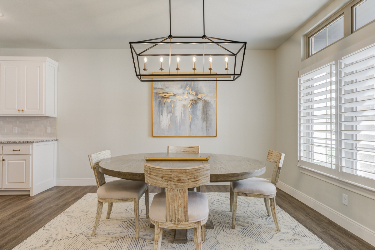 Luxury Executive Home | 3BR 2.5 BA 2 Car Garage | Near UMC & Grace Medical Center - Photo 6