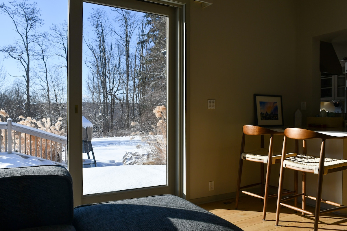Quaker Hill Hideway - Luxury Furnished 3BR on 7 Private Acres with Pool - Photo 11