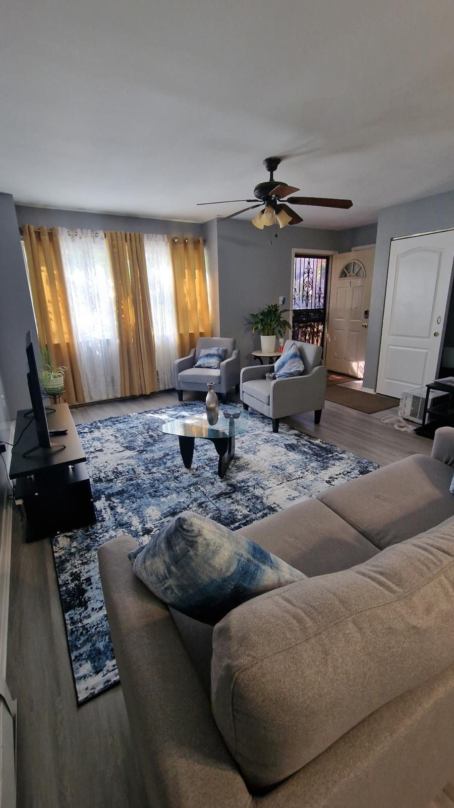 Rodney's Villa - Photo 1