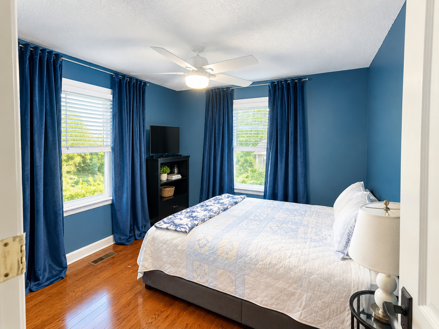 The Discerning Female Traveler's Suite | Private Suite, Bedroom, Office & Bath | North KC - Photo 9