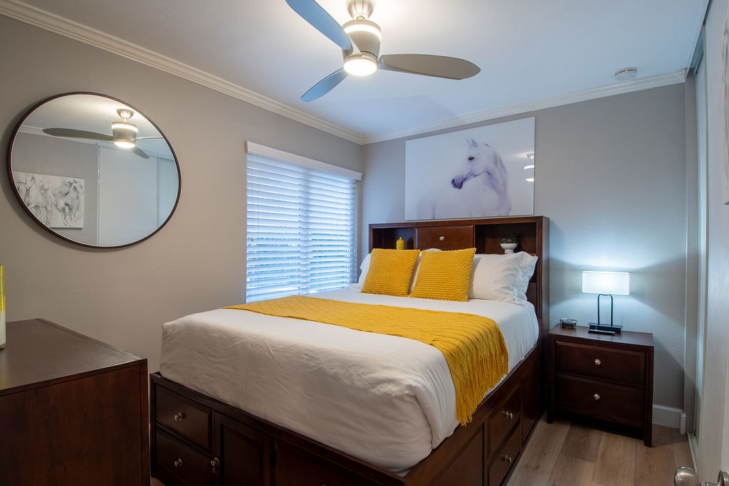 Luxury for Less Private Hot Tub and Fire Pit - Photo 5