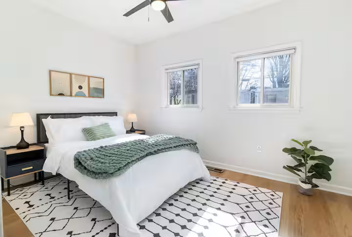 Cozy Getaway in the City - Photo 6