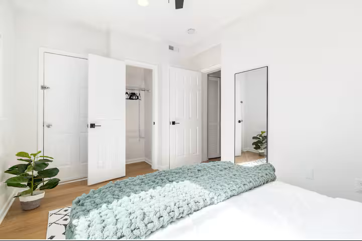 Cozy Getaway in the City - Photo 9