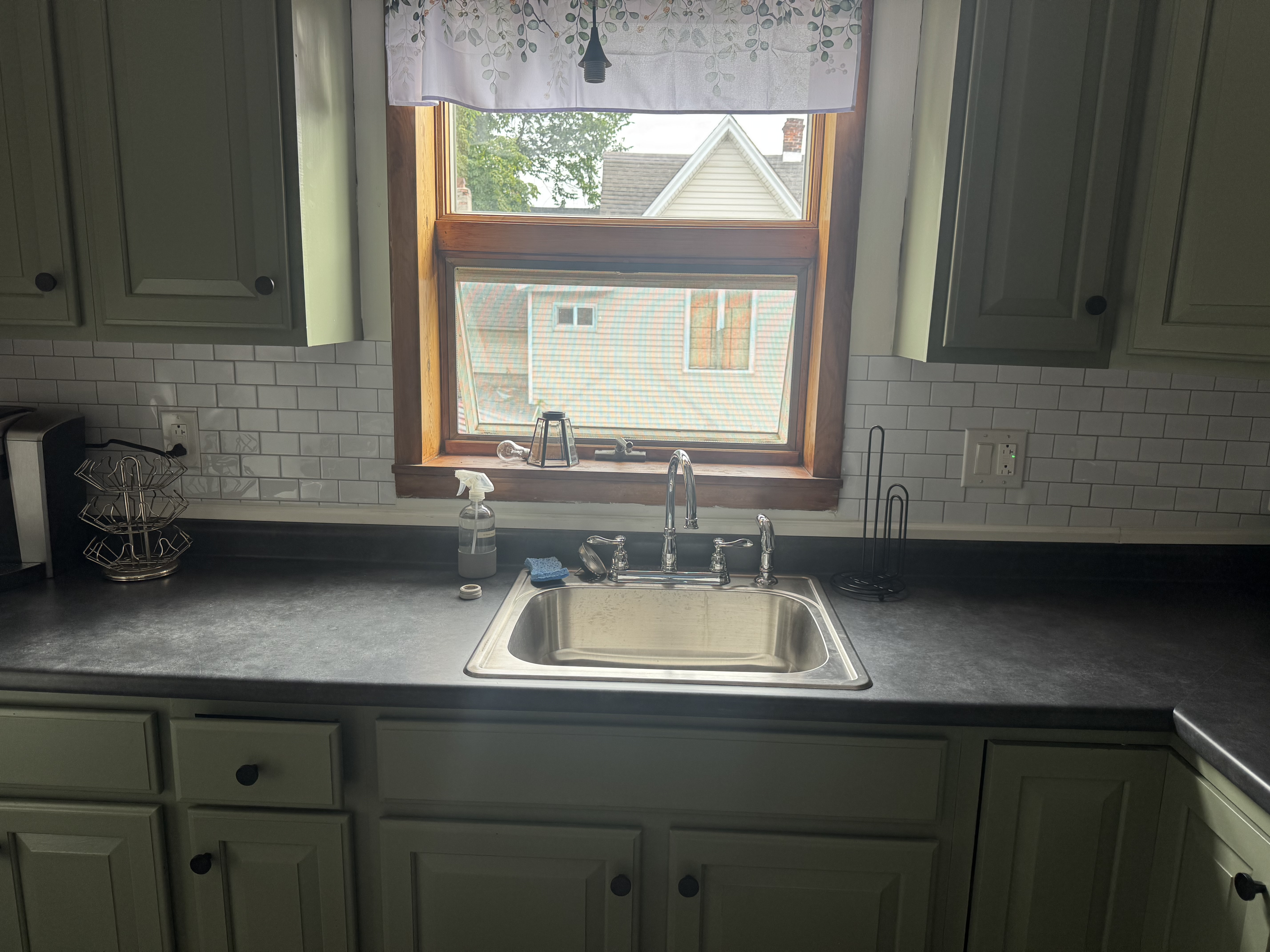 BRAND NEW ! 2 Bedroom Apartment all to yourself! - Photo 6
