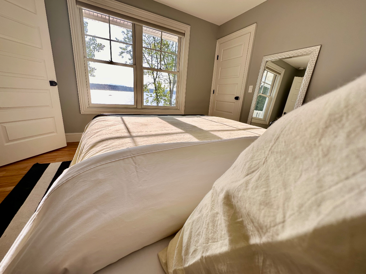 Morning Bliss | Boutique Lakefront Retreat | Seasonal Rental (Oct-May) - Photo 12