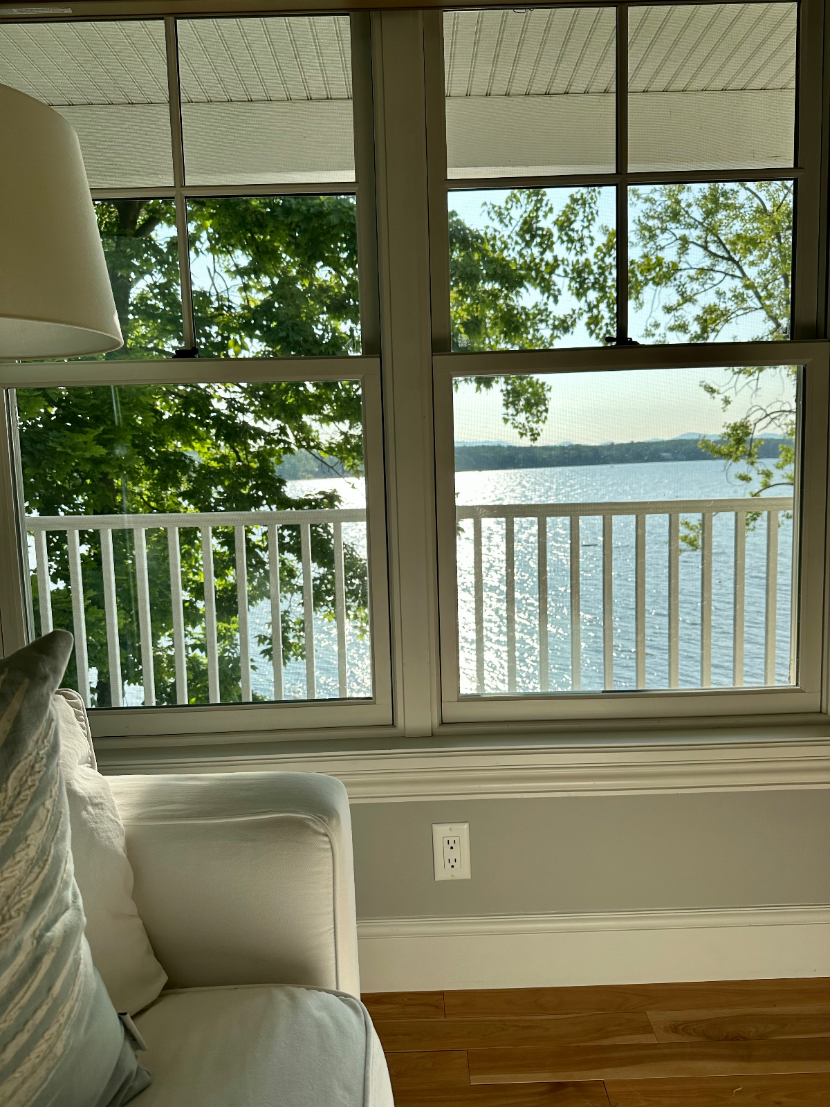 Morning Bliss | Boutique Lakefront Retreat | Seasonal Rental (Oct-May) - Photo 7