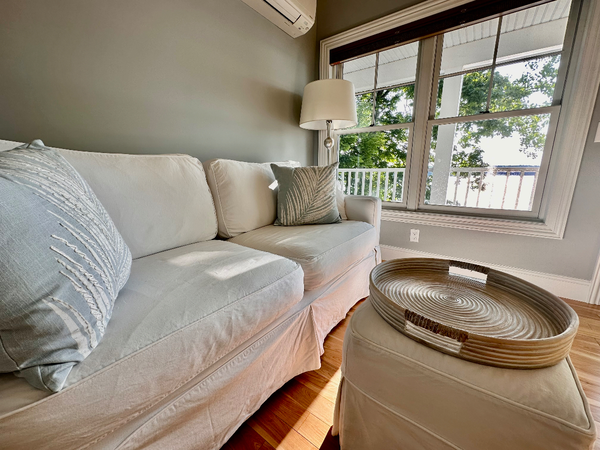 Morning Bliss | Boutique Lakefront Retreat | Seasonal Rental (Oct-May) - Photo 5