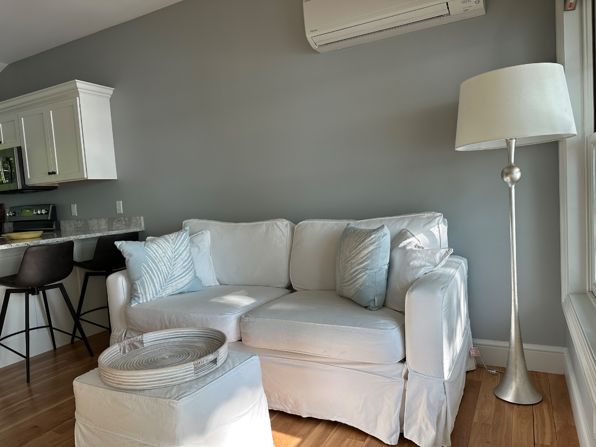 Morning Bliss | Boutique Lakefront Retreat | Seasonal Rental (Oct-May) - Photo 6