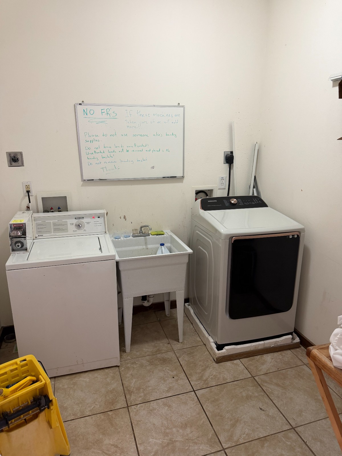 Clean, comfortable, inexpensive extended-stay rooms near Pinedale - Photo 11