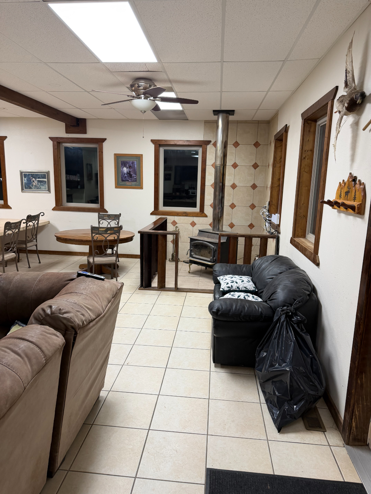 Clean, comfortable, inexpensive extended-stay rooms near Pinedale - Photo 6