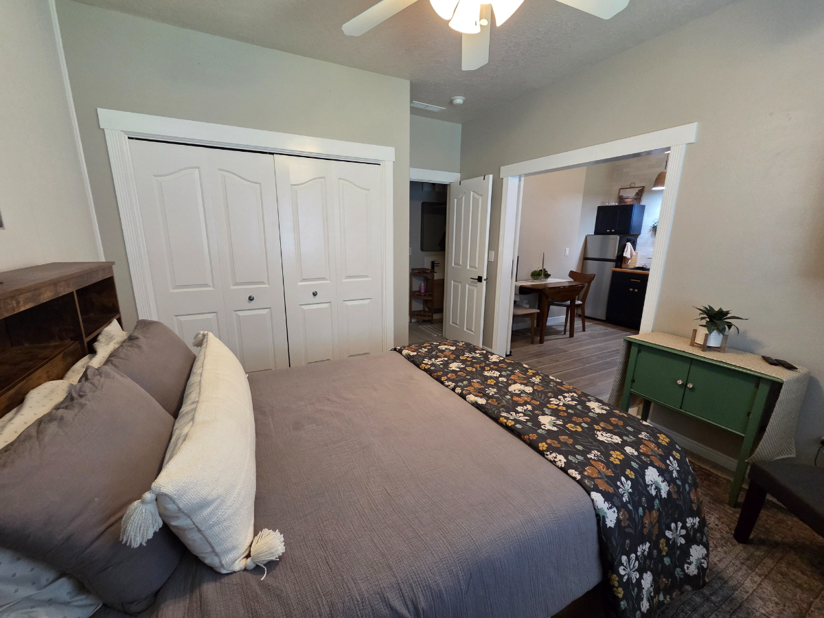 Stylish Meridian  Apartment Suite Near The Village & St. Luke's - Photo 7