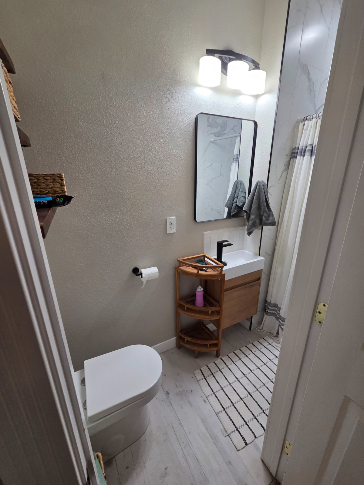 Stylish Meridian  Apartment Suite Near The Village & St. Luke's - Photo 10