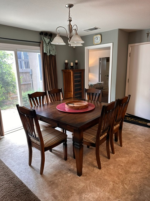 Stunning Former Model Home in Gated Community - Fully Furnished! - Photo 5