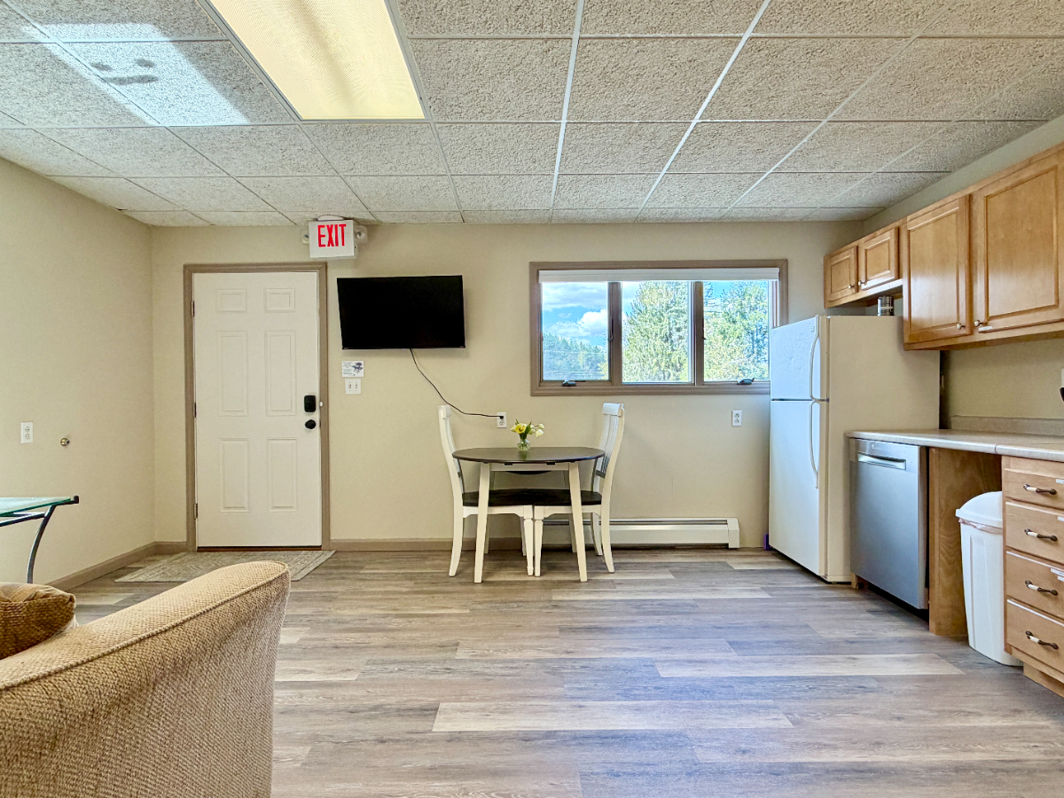 King Suite | Private Oneonta Apartment with Full Kitchen - Photo 5