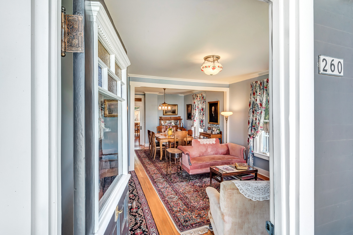 LaFollette House by Stahancyk House - Photo 1