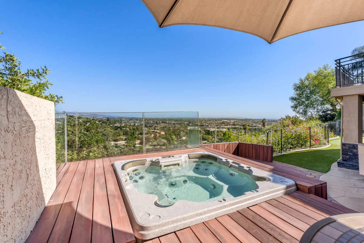 Luxury 5 Bedroom Retreat | Pickleball | Pool - Photo 4