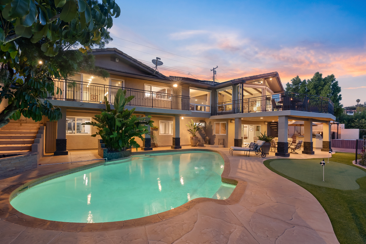 Luxury 5 Bedroom Retreat | Pickleball | Pool - Photo 1