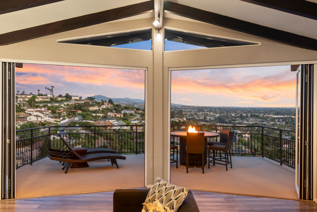 Luxury 5 Bedroom Retreat | Pickleball | Pool - Photo 5