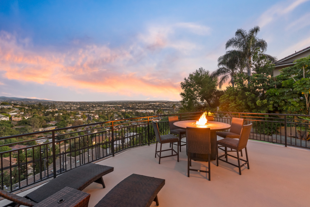 Luxury 5 Bedroom Retreat | Pickleball | Pool - Photo 6