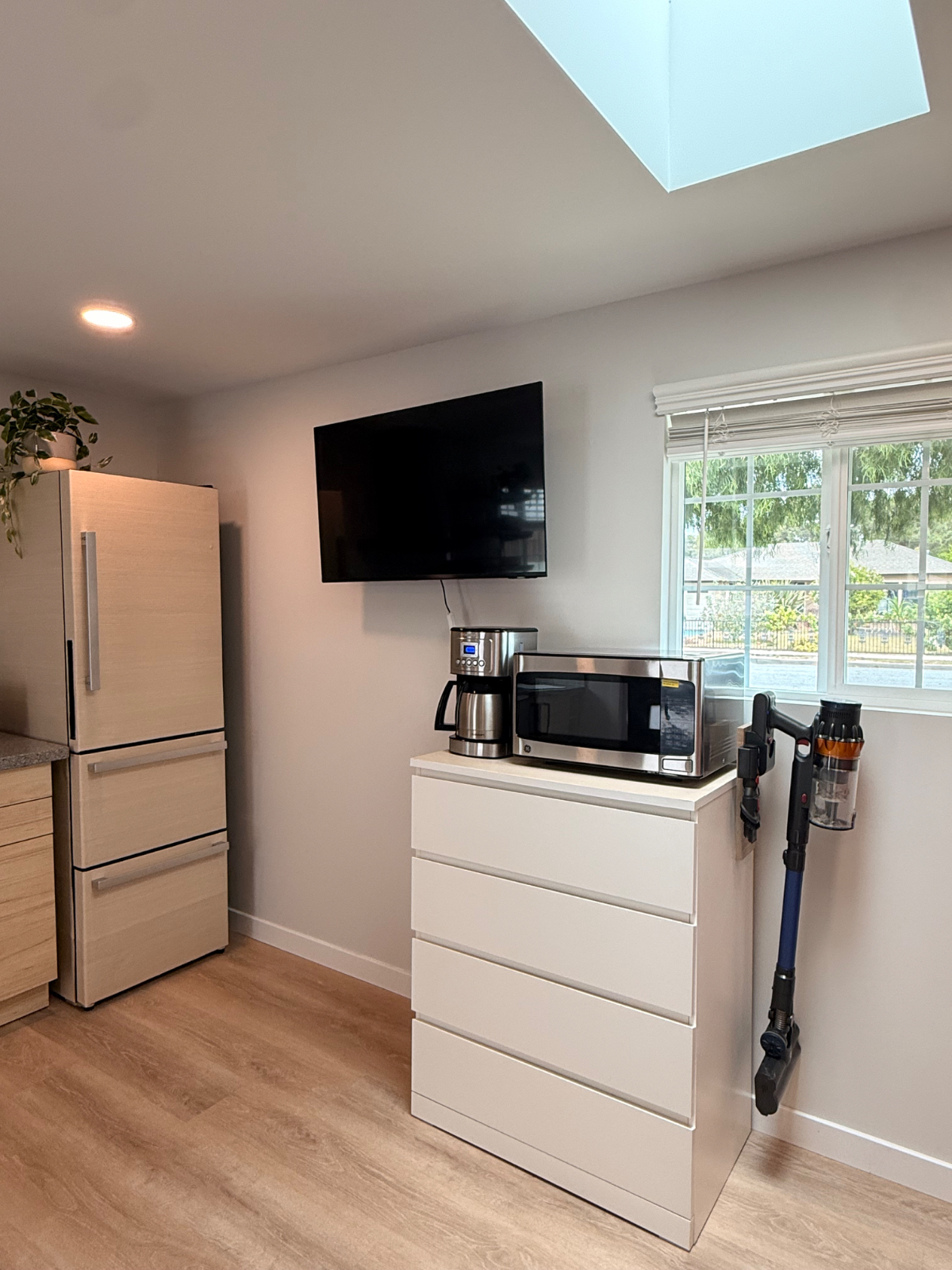 Brand-New Midtown Studio Close to Hospitals & Beach - Photo 4