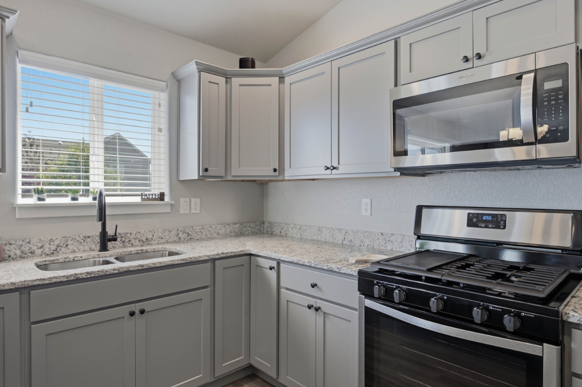 New Construction 3BR/2BA West Casper / Mills WY - Fully Furnished, Turnkey for Traveling Professiona - Photo 5