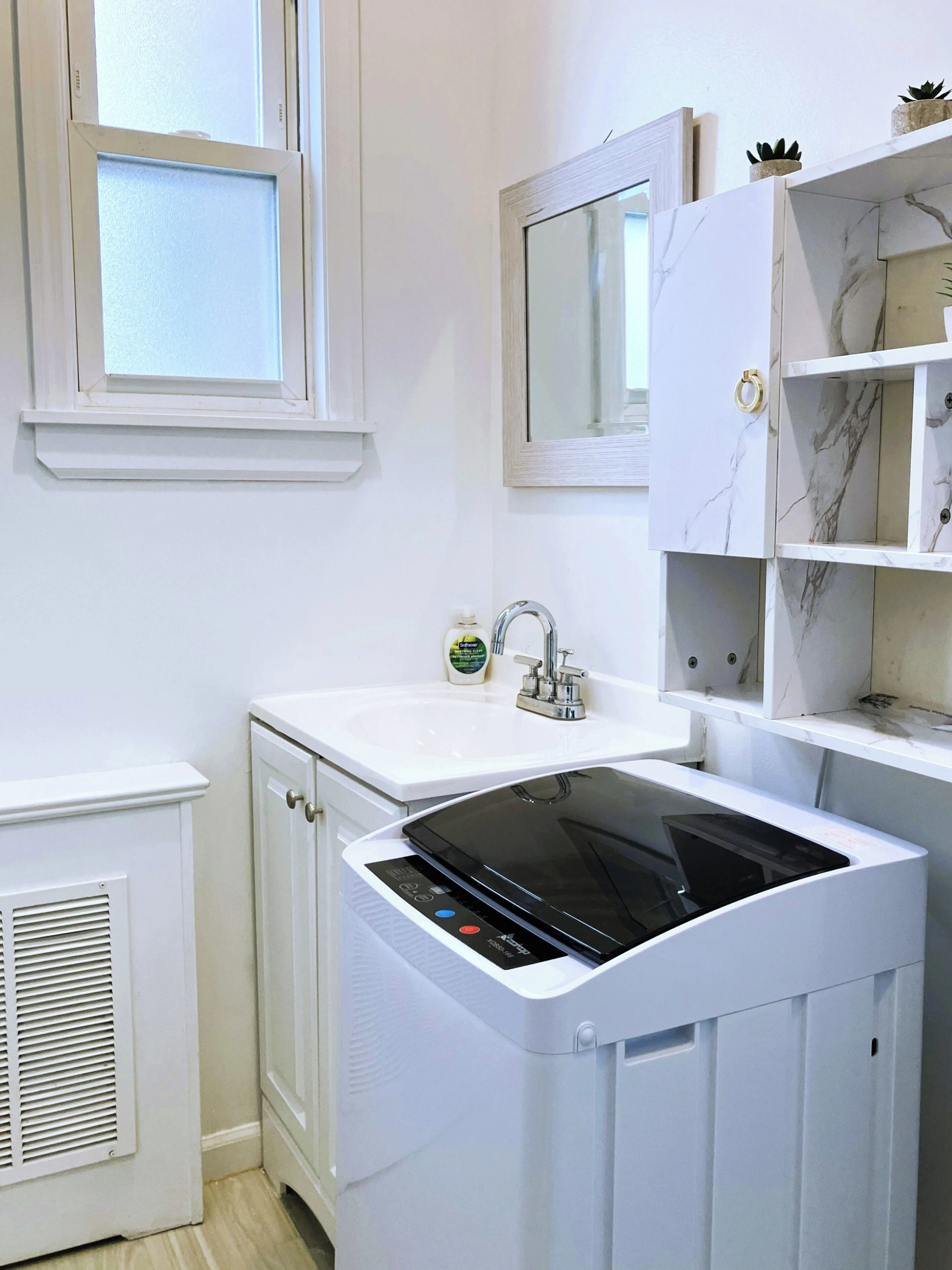 New! Stylish! Comfortable! Main St! Free Parking! (A21) - Photo 6