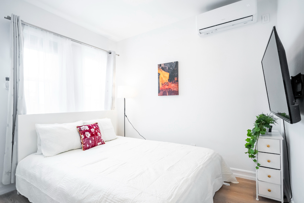 New! Stylish! Comfortable! Main St! Free Parking! (A21) - Photo 1