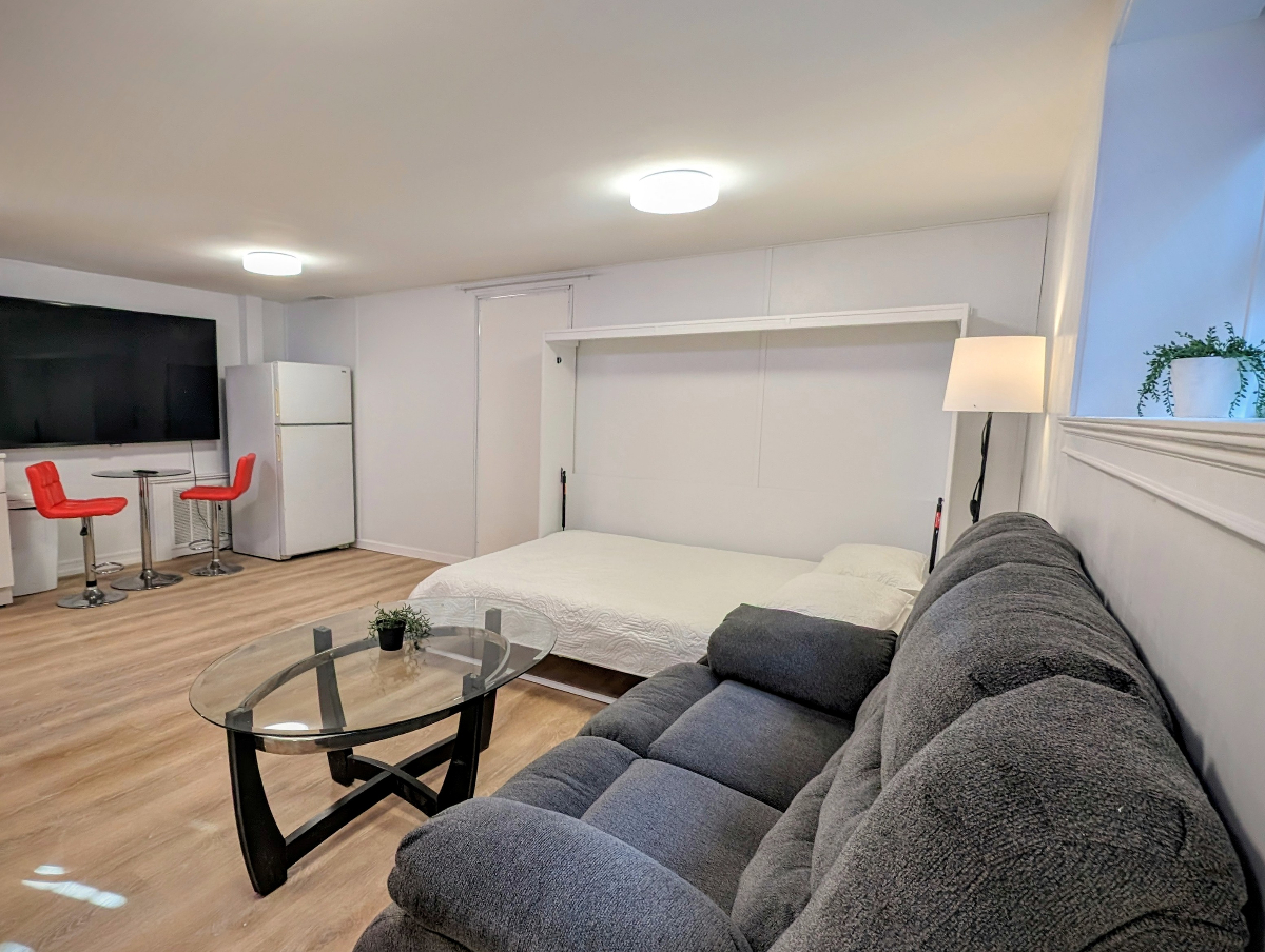 New! Stylish! Comfortable! Main St! Free Parking! (A21) - Photo 2