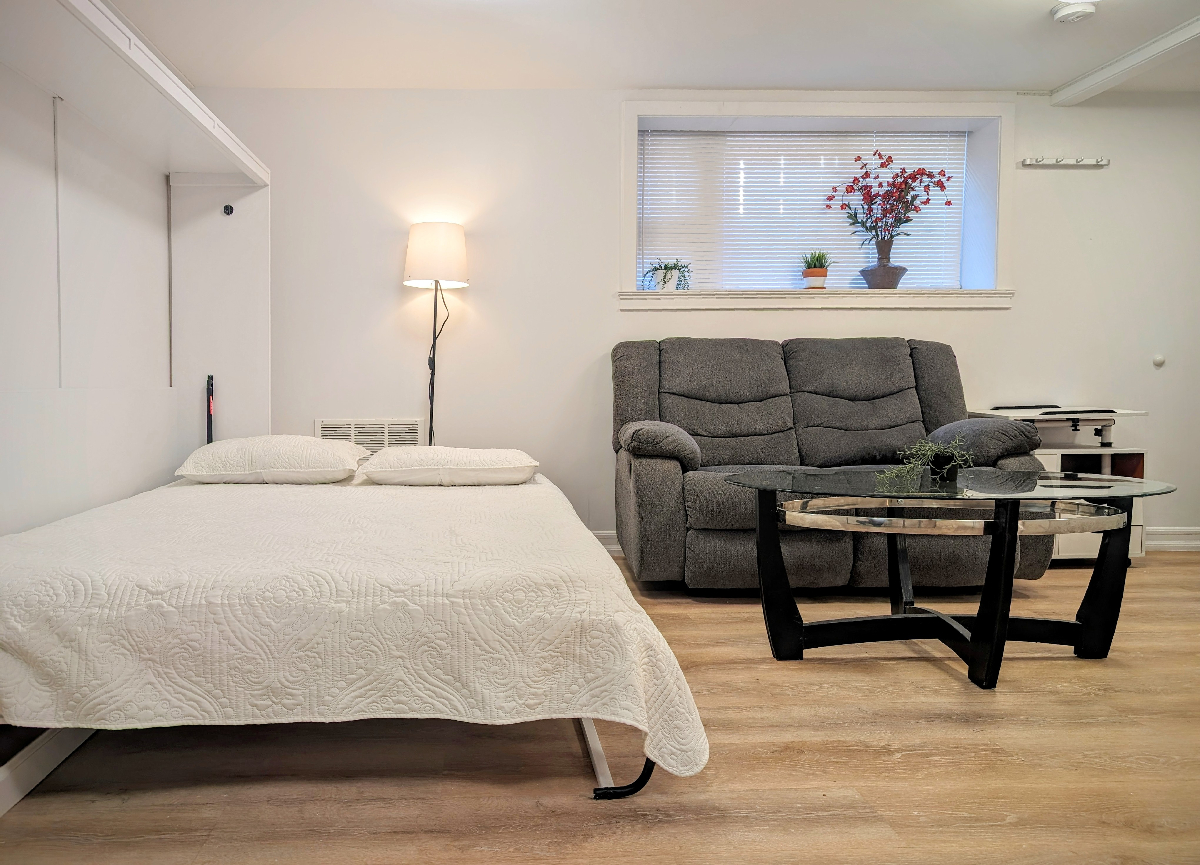 New! Stylish! Comfortable! Main St! Free Parking! (A21) - Photo 11