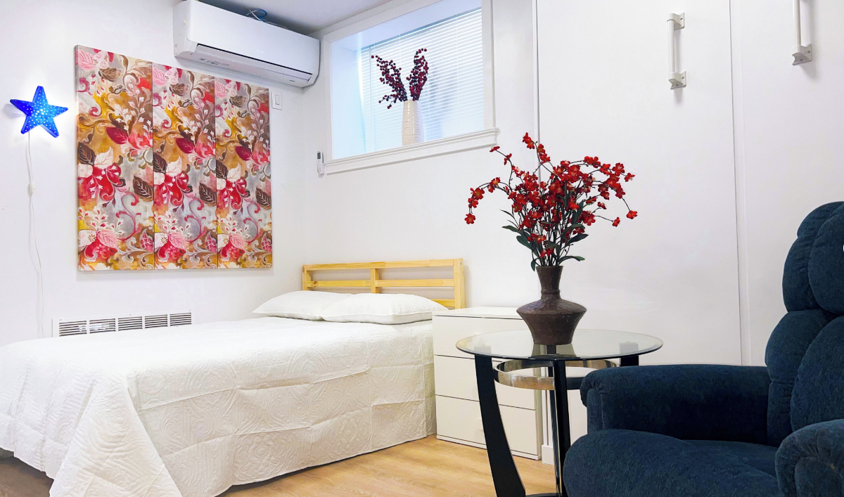 New! Stylish! Comfortable! Main St! Free Parking! (A21) - Photo 1