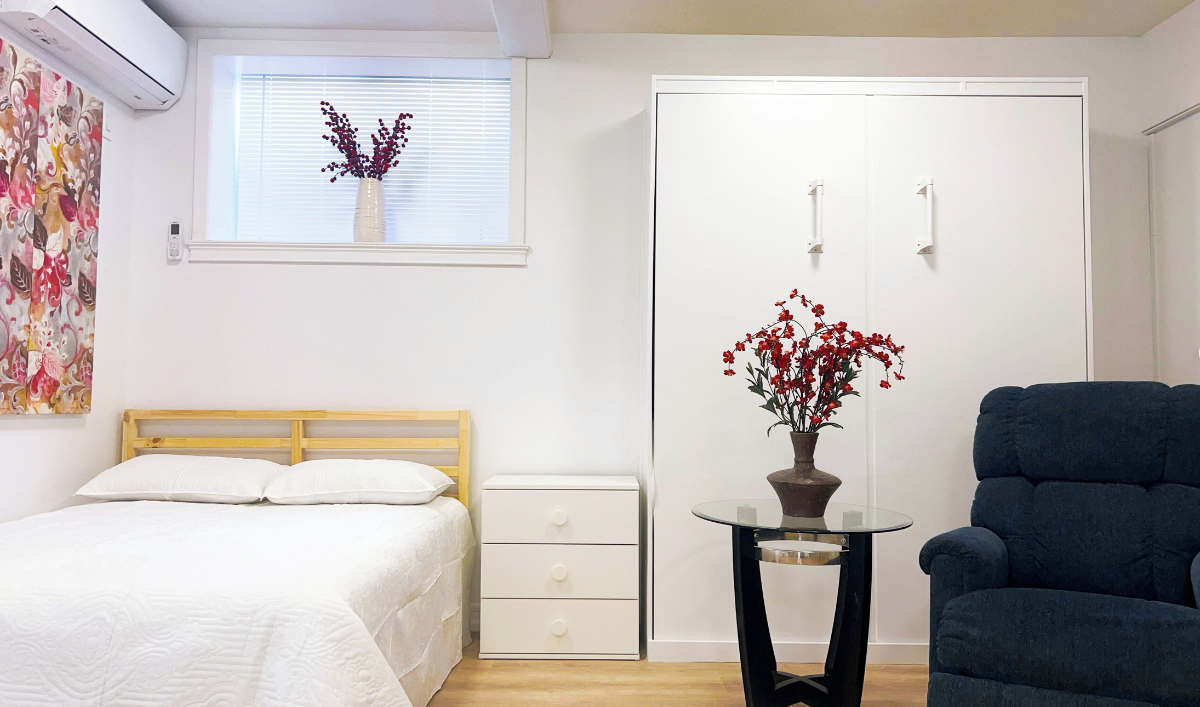 New! Stylish! Comfortable! Main St! Free Parking! (A21) - Photo 2