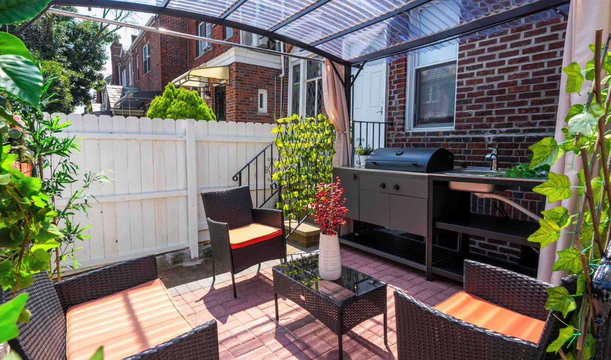 New! Stylish! Comfortable! Main St! Free Parking! (A21) - Photo 9