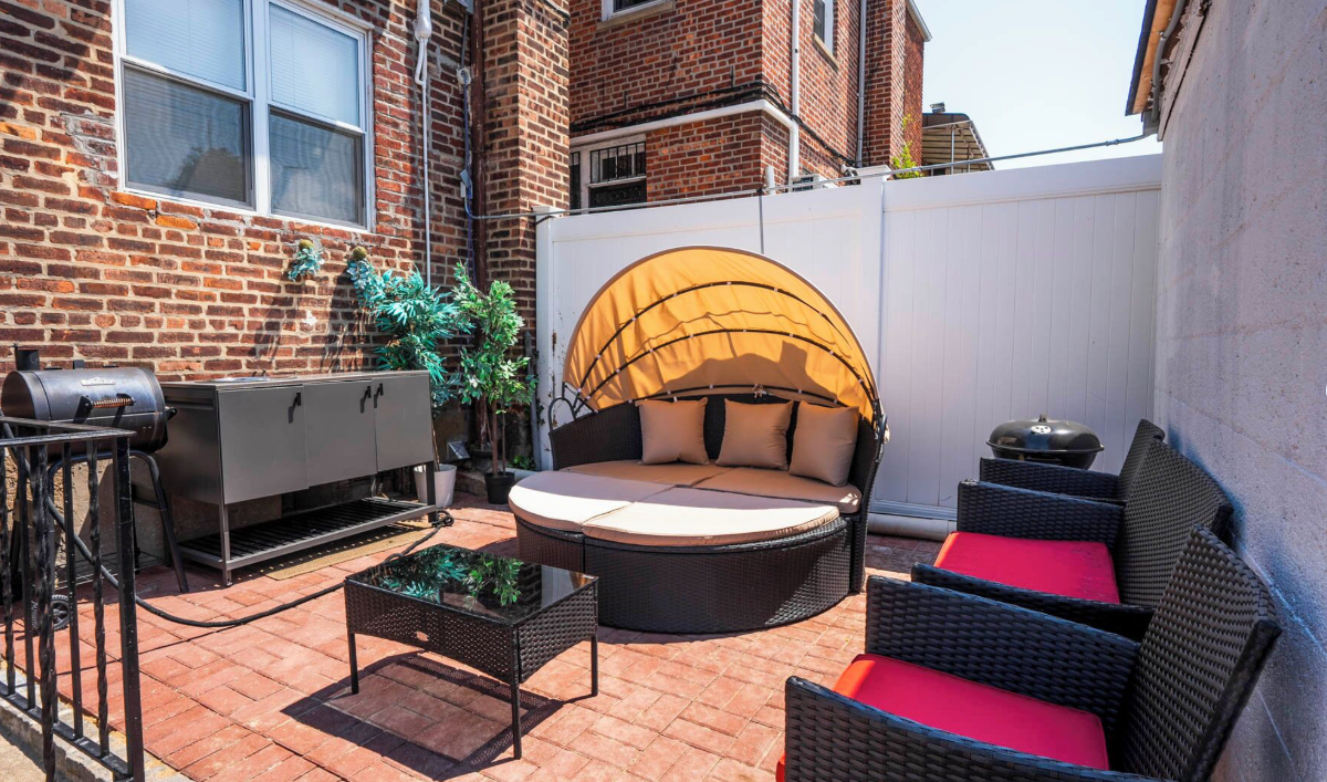 New! Stylish! Comfortable! Main St! Free Parking! (A21) - Photo 10