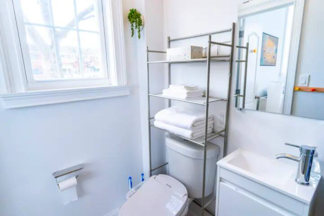 New! Stylish! Comfortable! Main St! Free Parking! (A21) - Photo 9