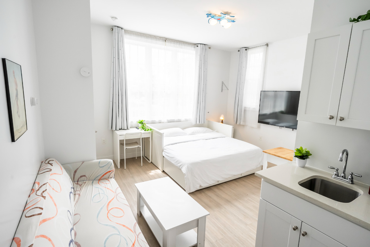 New! Stylish! Comfortable! Main St! Free Parking! (A21) - Photo 3