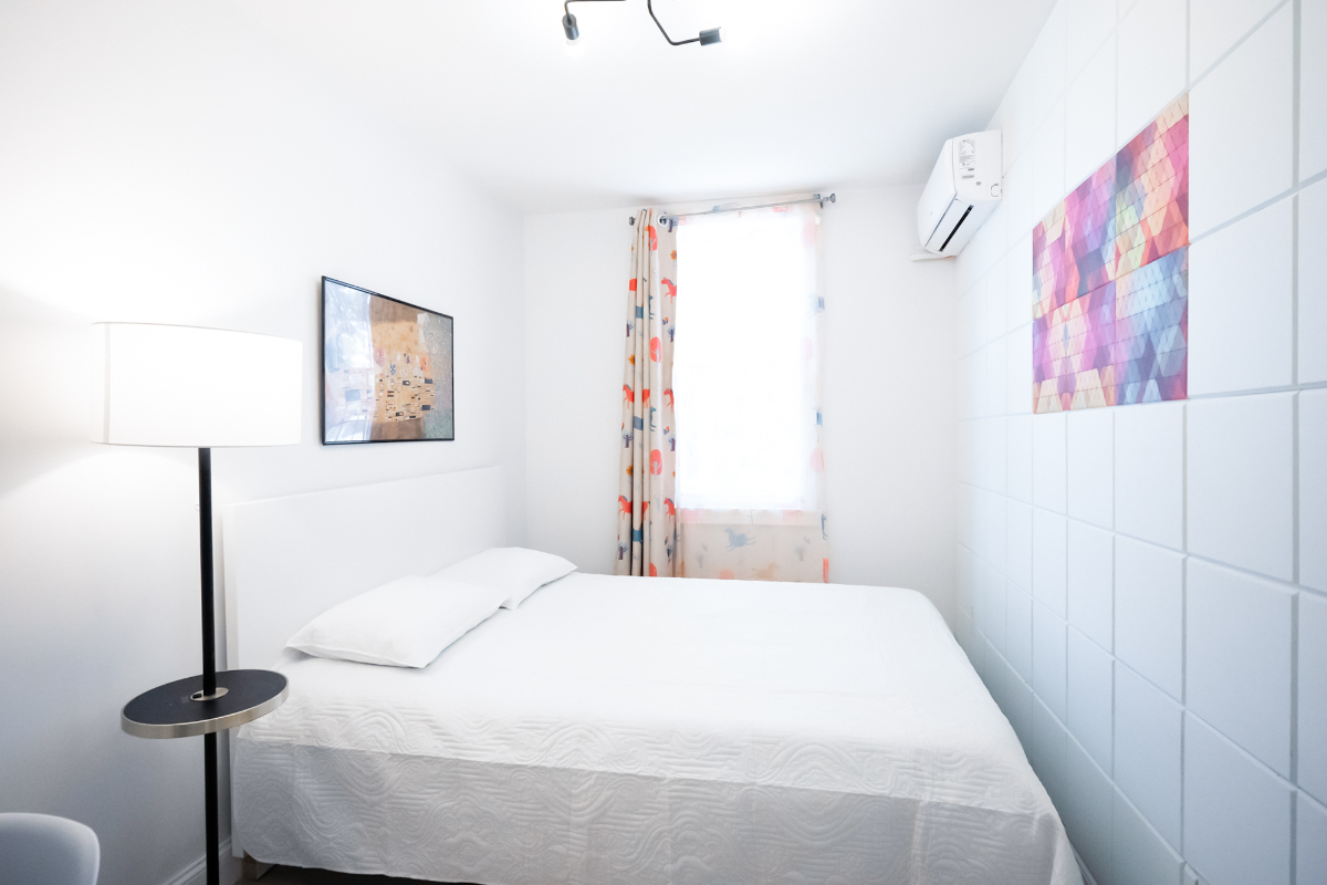 New! Stylish! Comfortable! Main St! Free Parking! (A21) - Photo 6