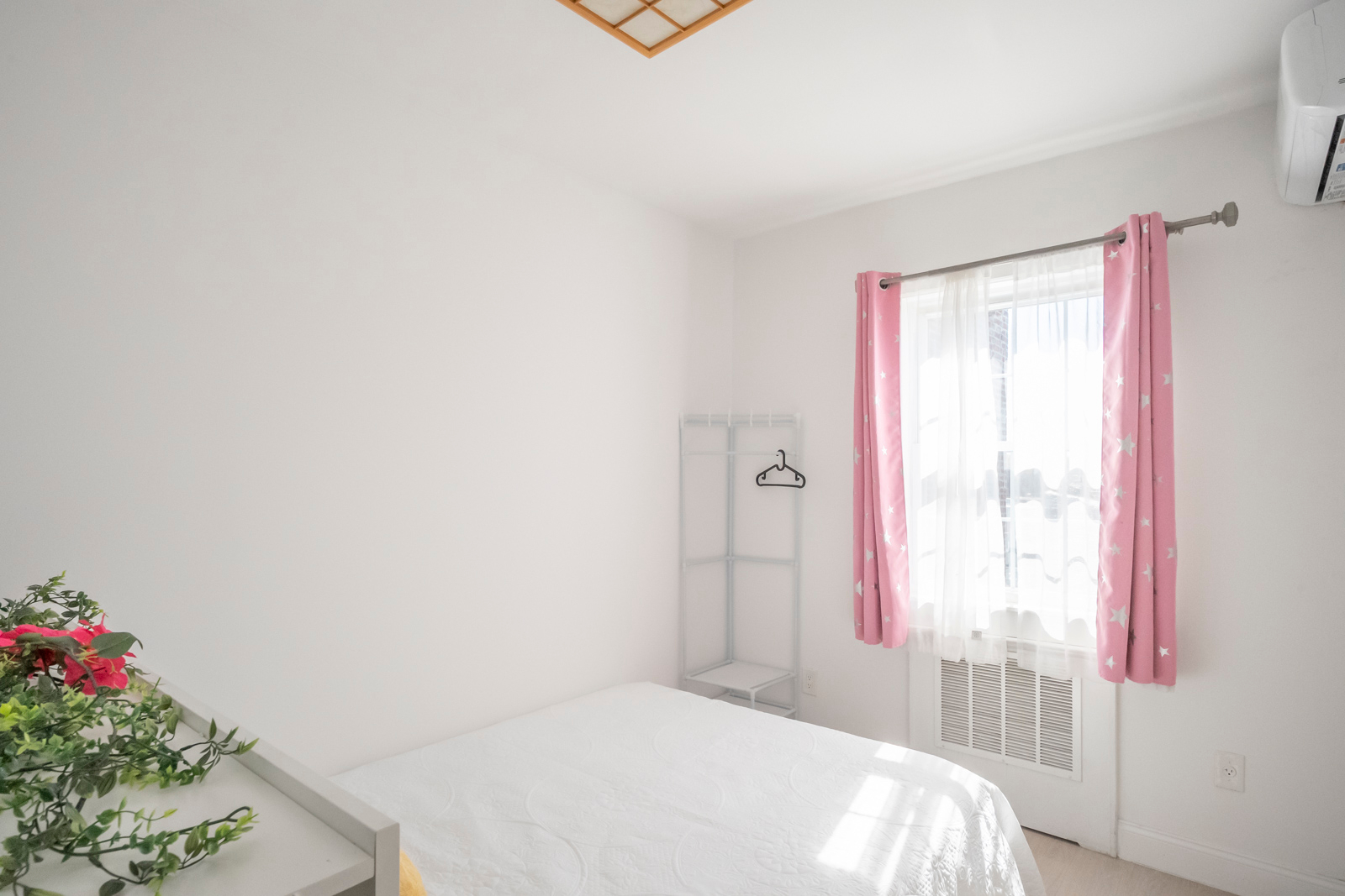 New! Stylish! Comfortable! Main St! Free Parking! (A21) - Photo 11
