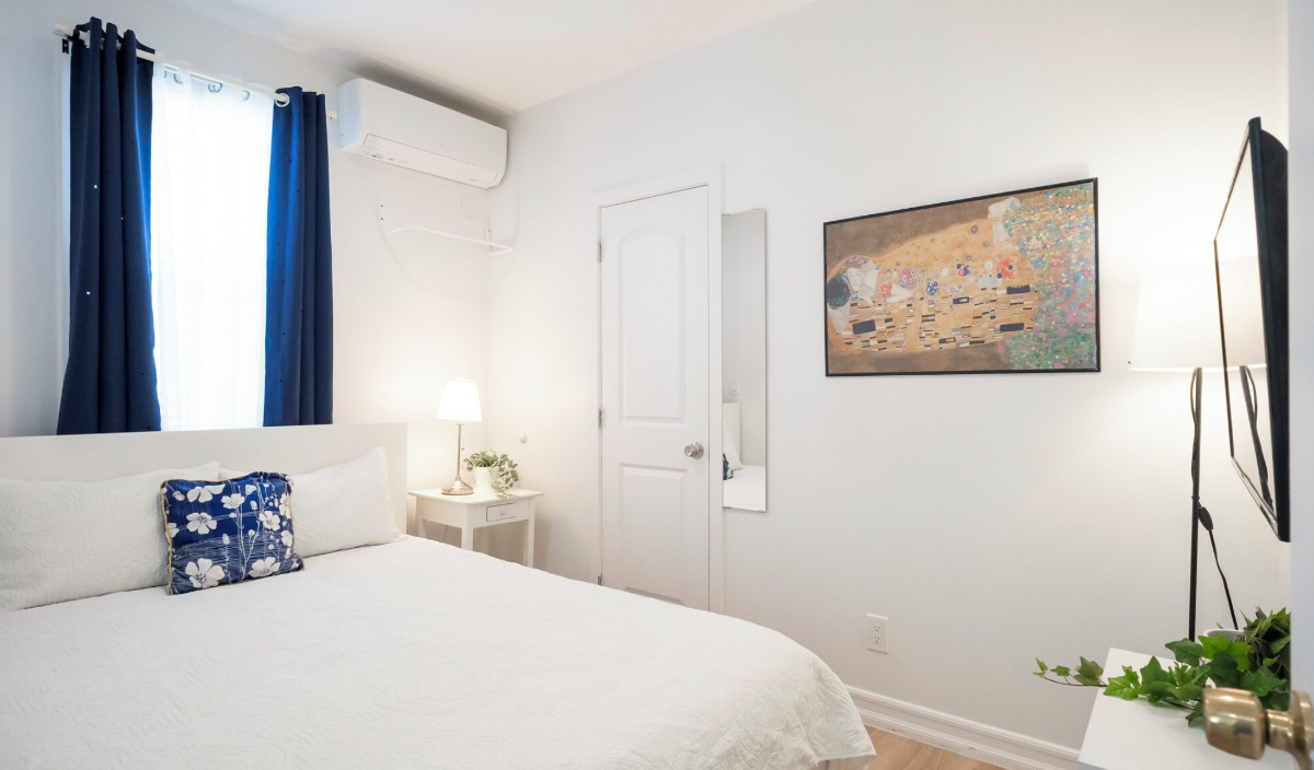 New! Stylish! Comfortable! Main St! Free Parking! (A21) - Photo 1