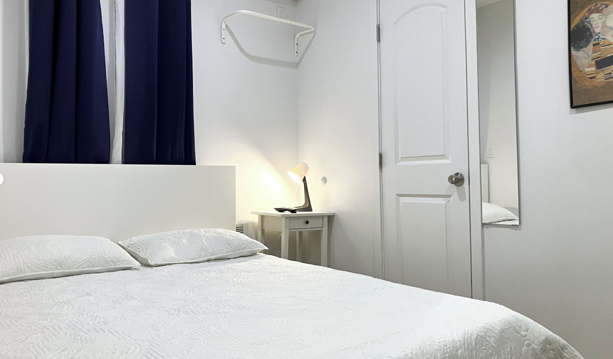 New! Stylish! Comfortable! Main St! Free Parking! (A21) - Photo 7