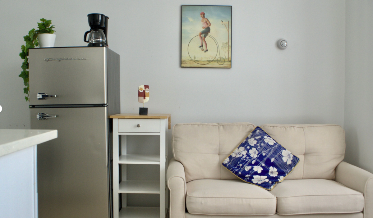 New! Stylish! Comfortable! Main St! Free Parking! (A21) - Photo 9