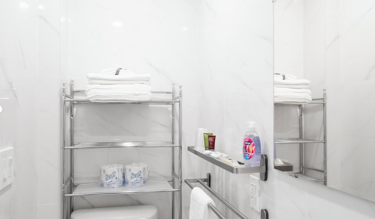 New! Stylish! Comfortable! Main St! Free Parking! (A21) - Photo 11