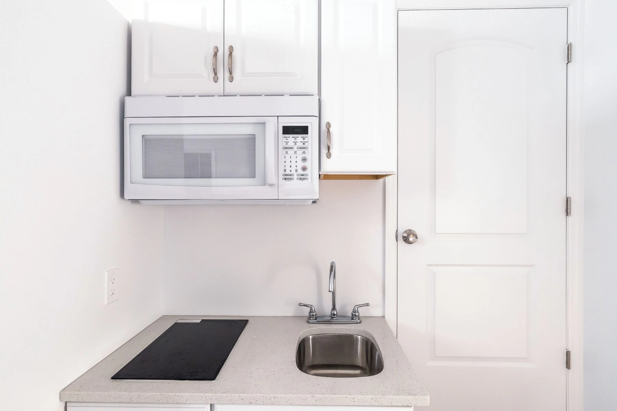New! Stylish! Comfortable! Main St! Free Parking! (A21) - Photo 2