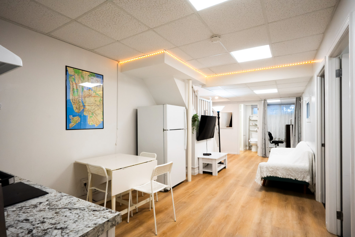 New! Stylish! Comfortable! Main St! Free Parking! (A21) - Photo 2